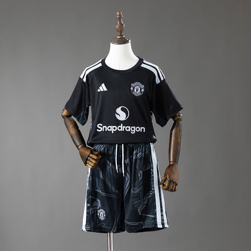 Kit Infantil Manchester United 26/27 Goleiro - Preto
