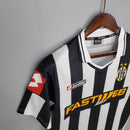 Camisa Juventus Casa 01/02 - Versão Retrô